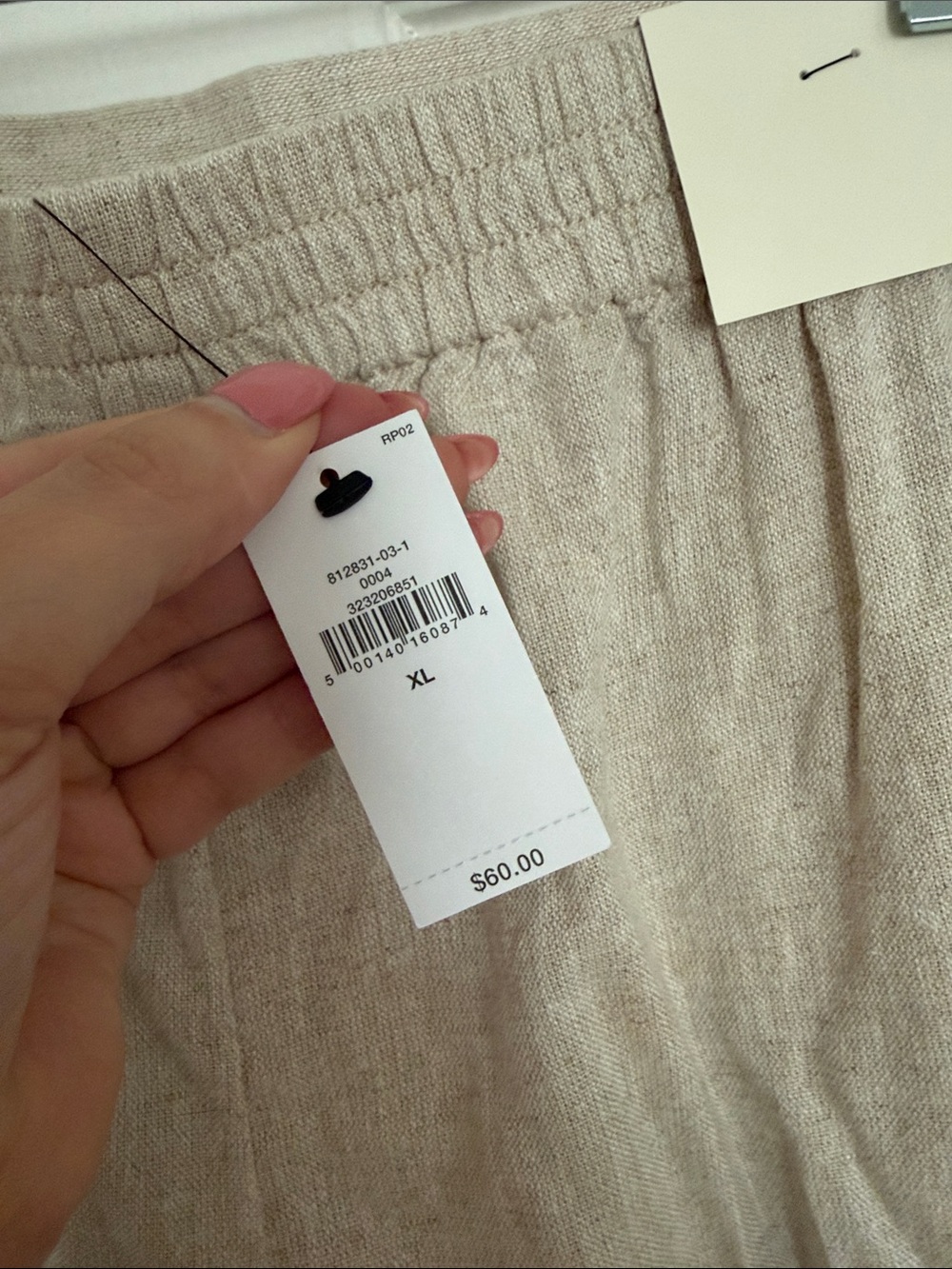 Banana Republic Beige Linen-Blend Casual Shorts - Picture 3 of 4